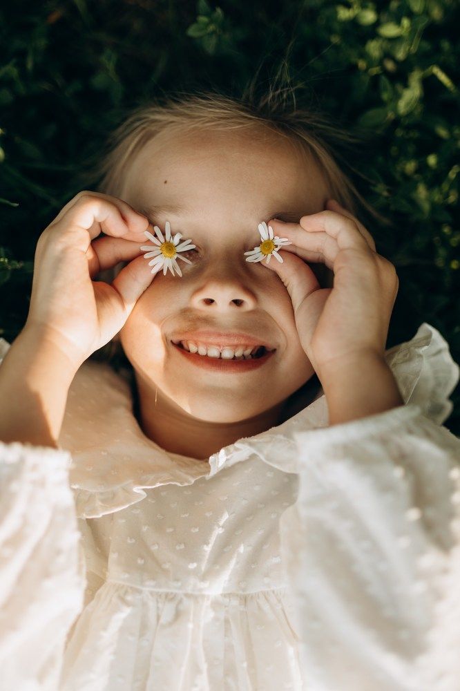 Прекрасно летом на траве