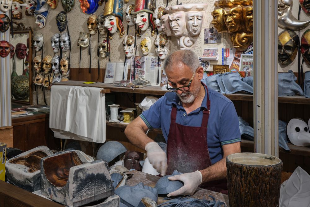 Photograph by Leonid Radashkovsky