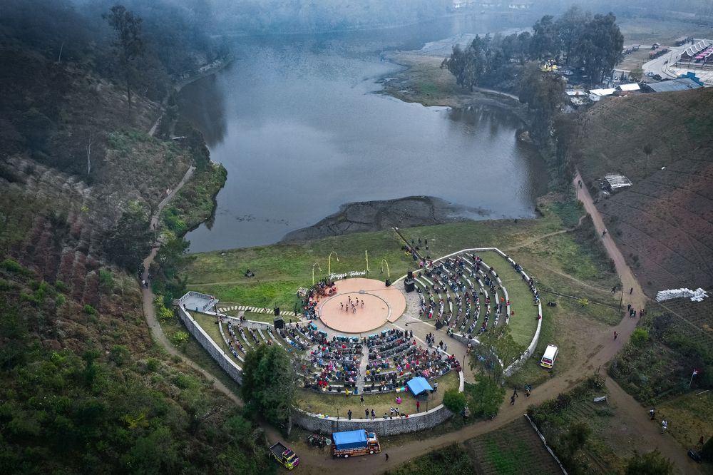 Photograph by Akbar Maulana