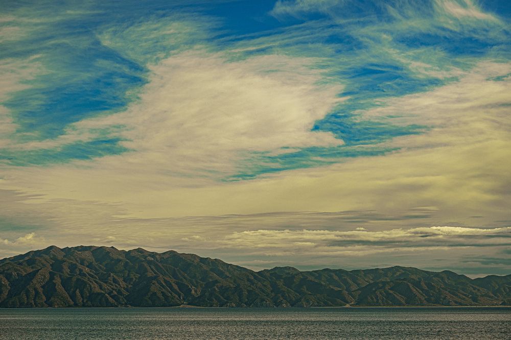 Skies and seas, contemplation and nature composition