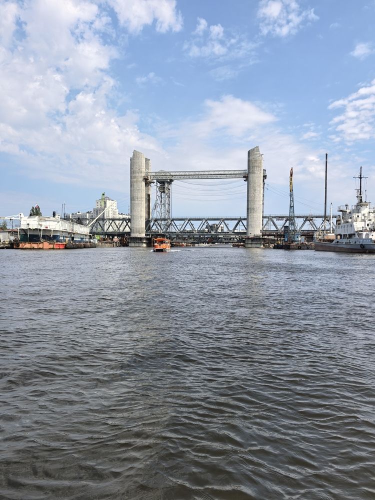 Фотография автора Александр Сипаров