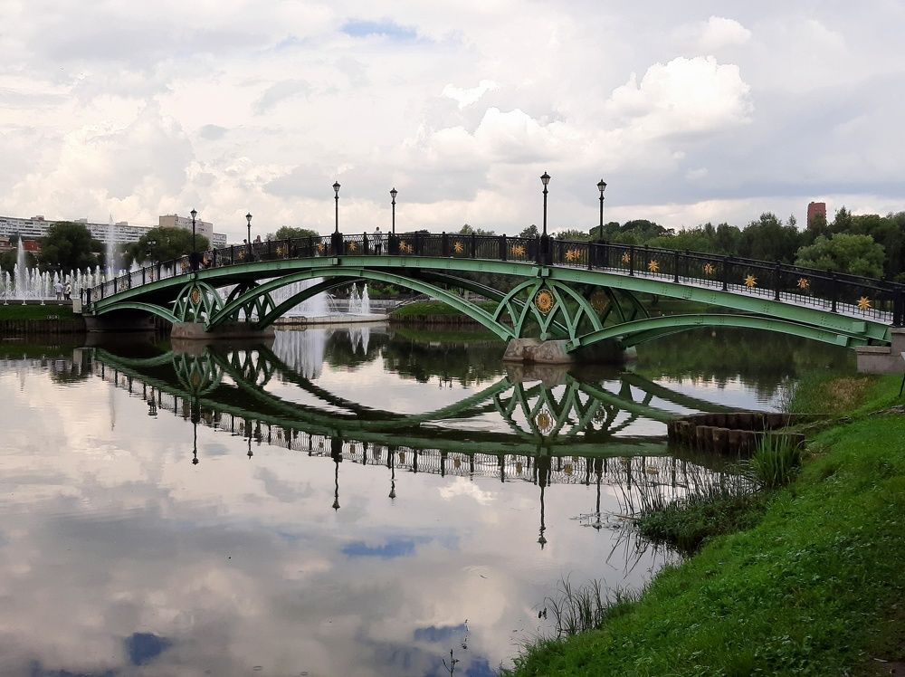 Мост в Царицыно.