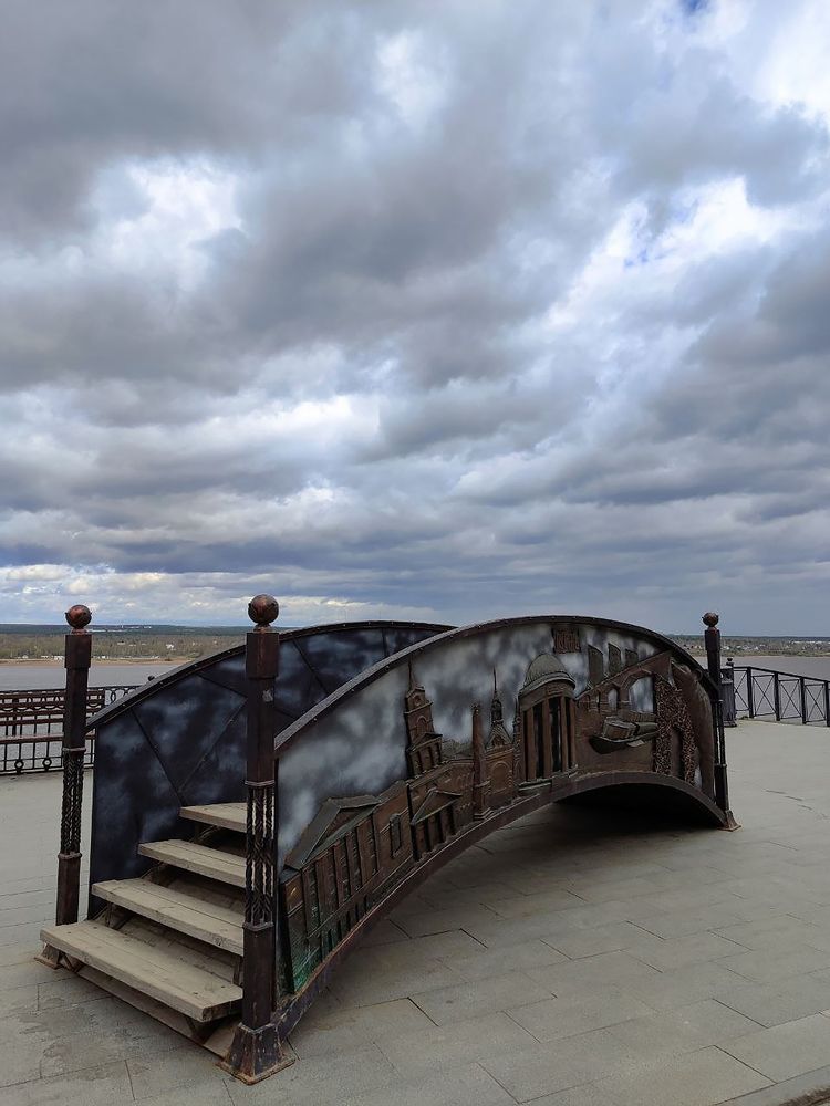 Декоративный Мост дружбы в Перми