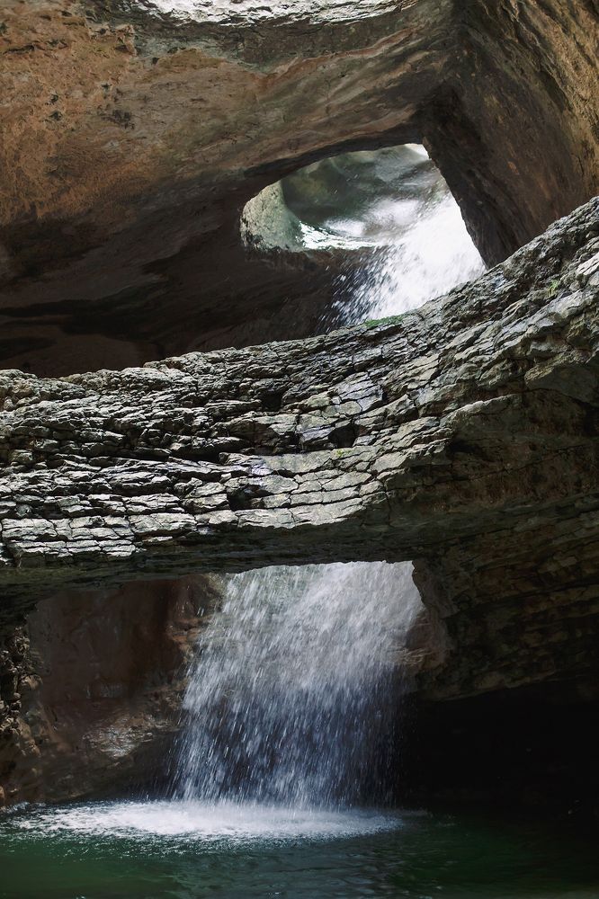 Вода камень точит