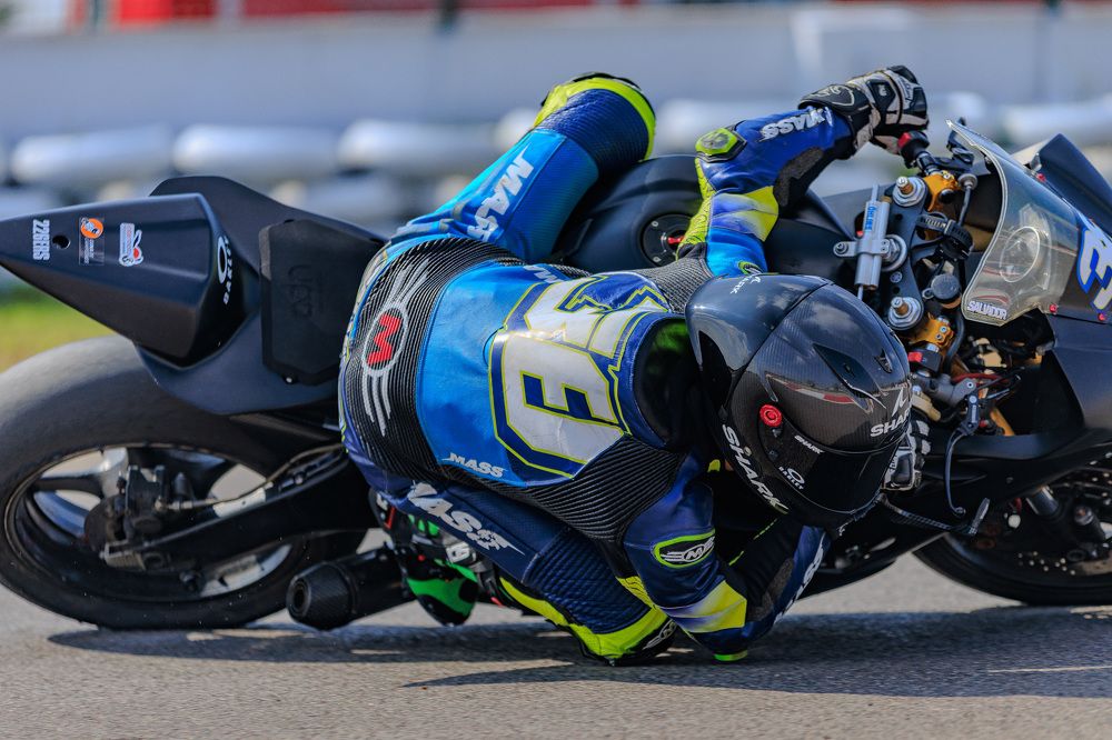 Фотография автора Jonathan Artpicsjona