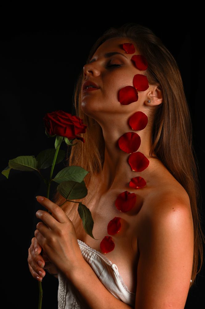 Photograph by Maks Vasilaki