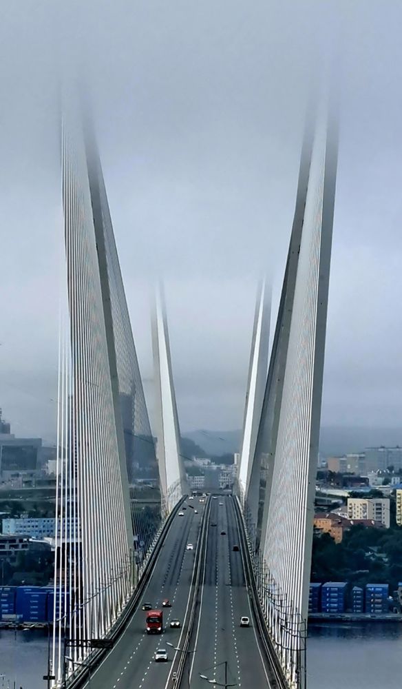 Русский мост во Владивостоке