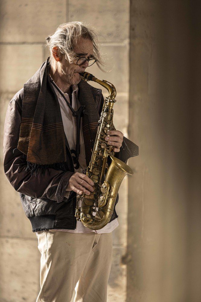 Photograph by Yana Raaga