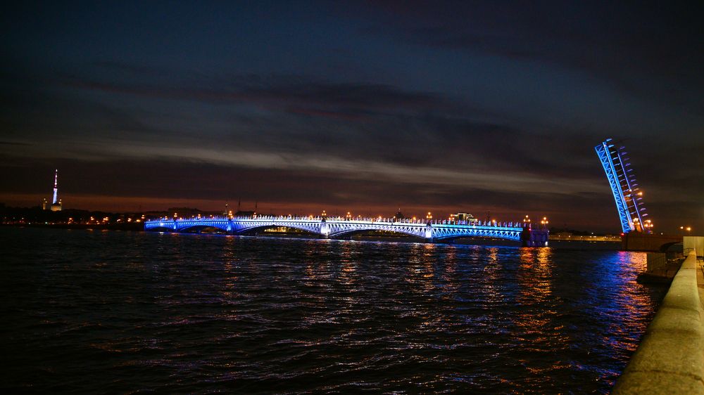 Троицкий мост