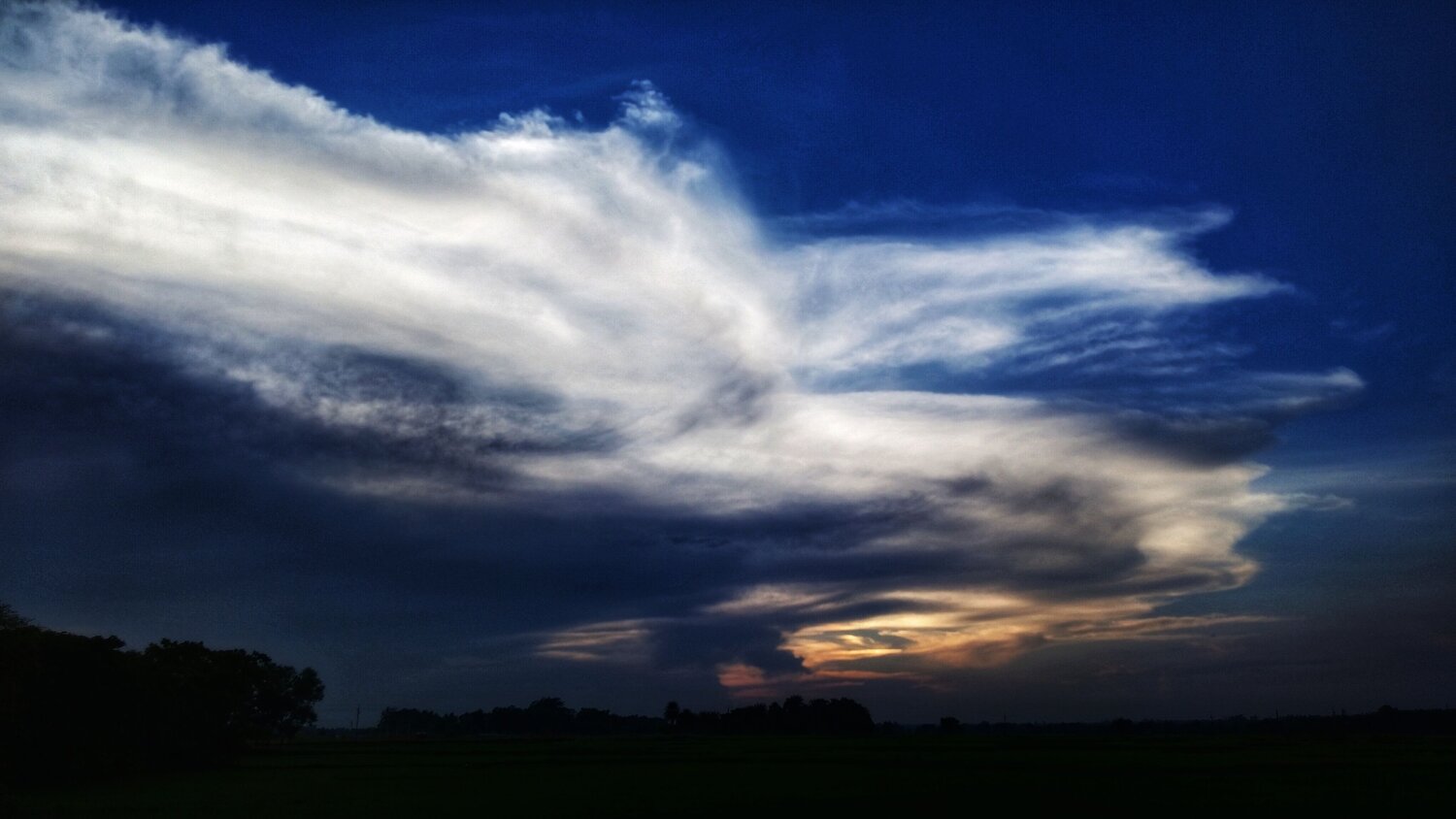 Majestic Cloud formation