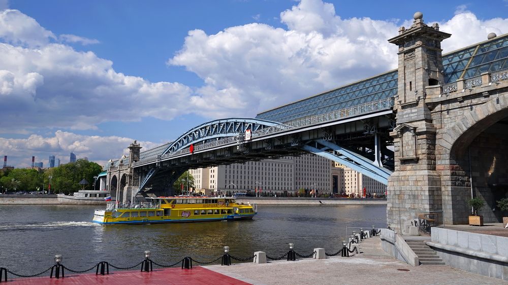 Андреевский пешеходный мост. Москва