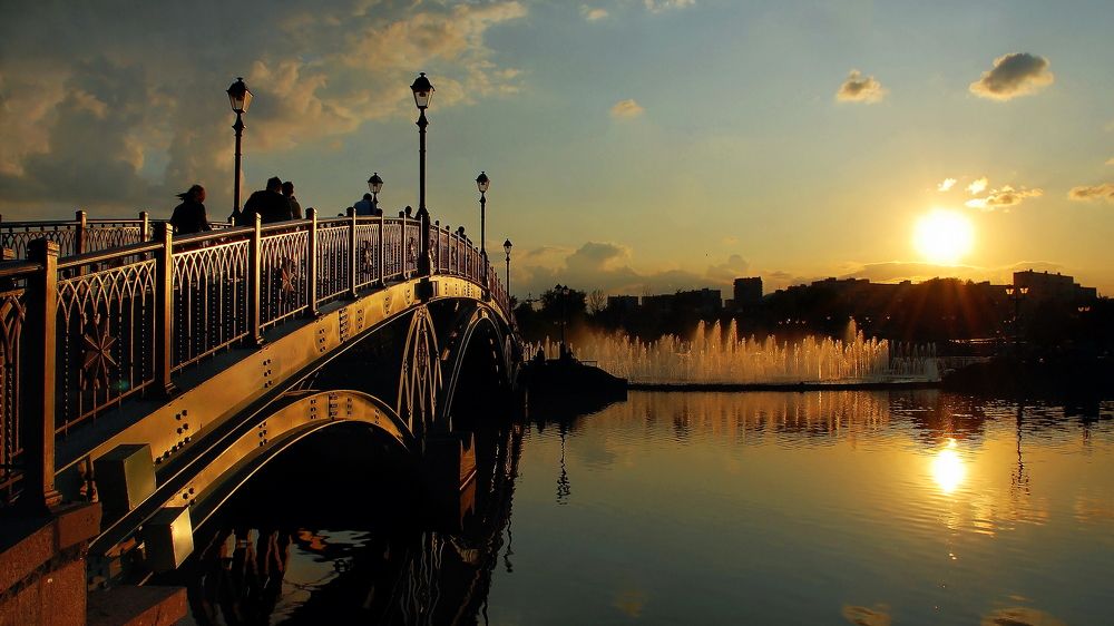 Мост в Царицино, Москва.