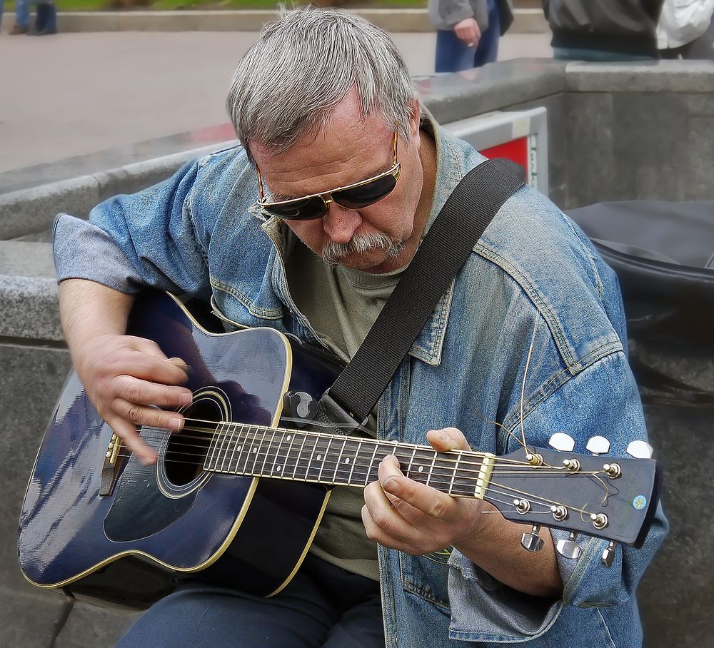 Такого гитариста ещё поискать