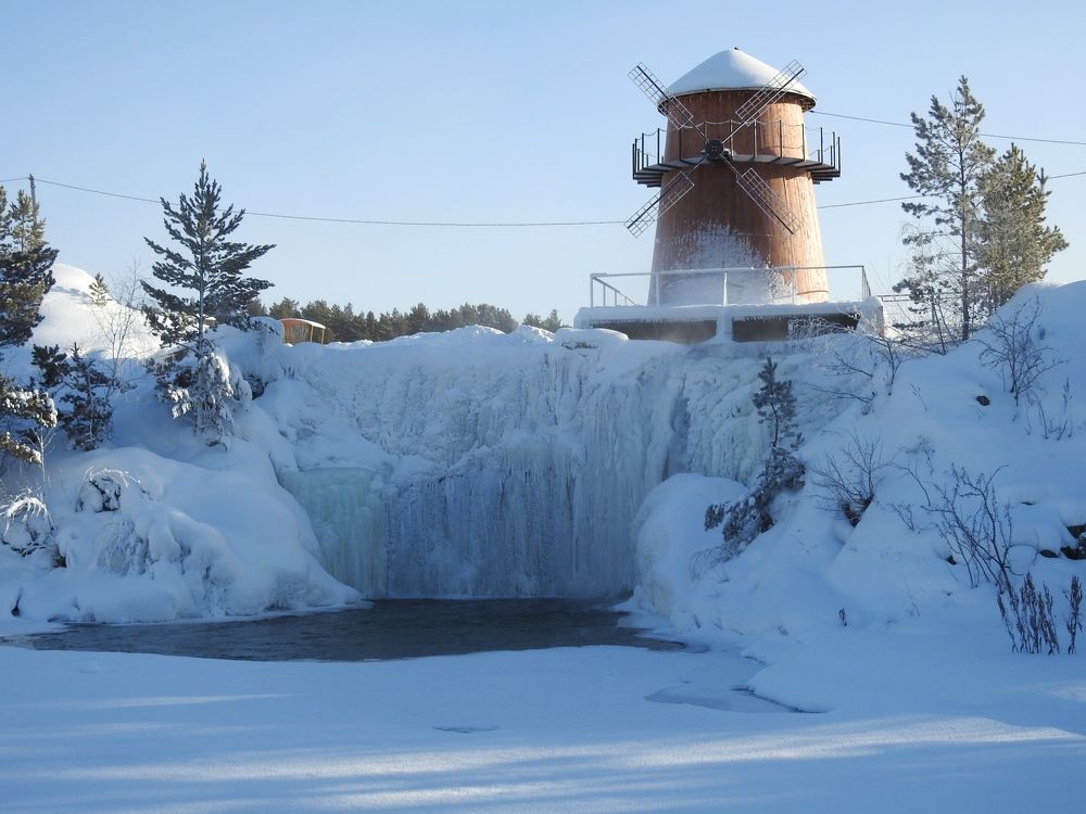 Карпысакский водопад с мельницей