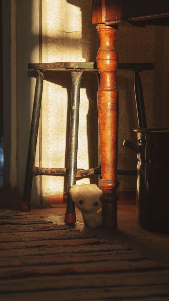 Под стол пешком