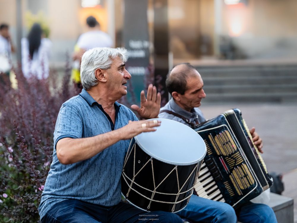 Баян и барабан