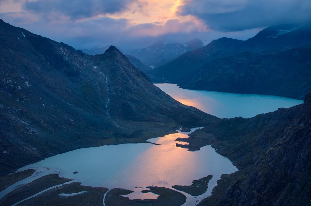 Photograph by Vania Tonova