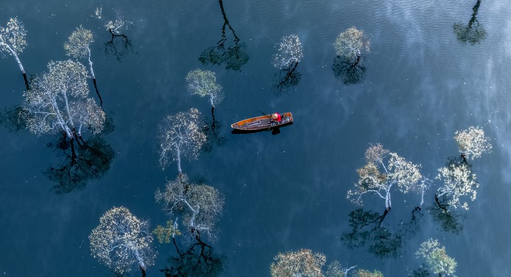 Photograph by Lê Huy Anh