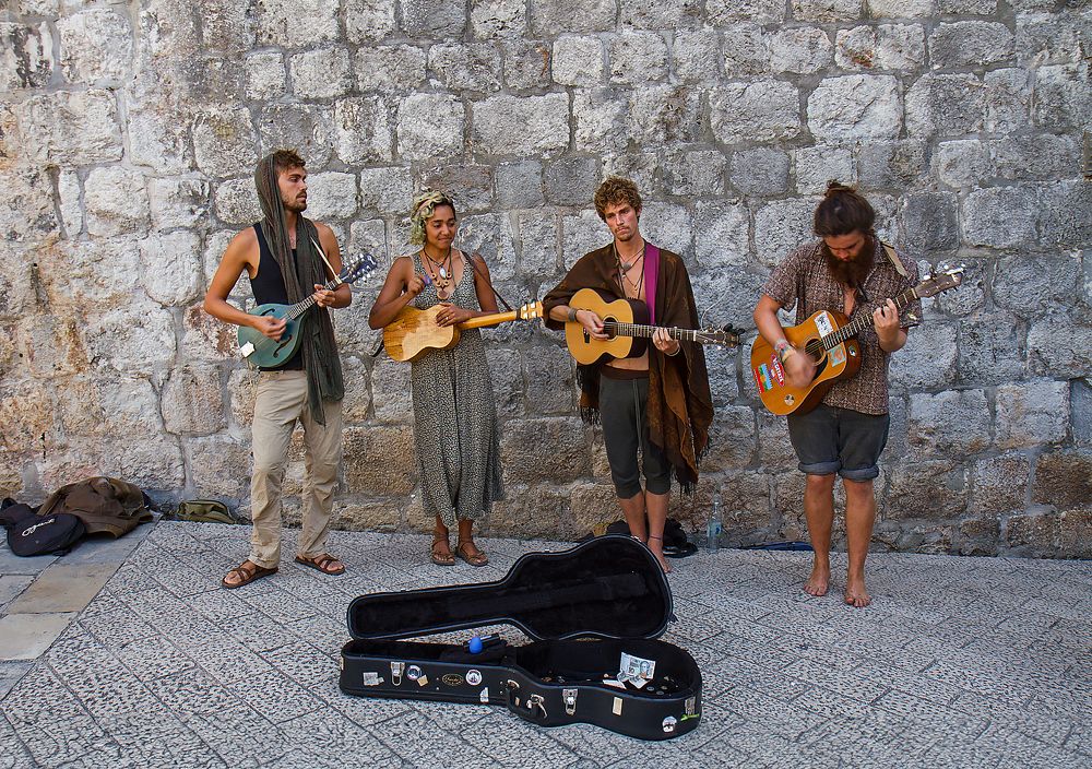 Уличные музыканты