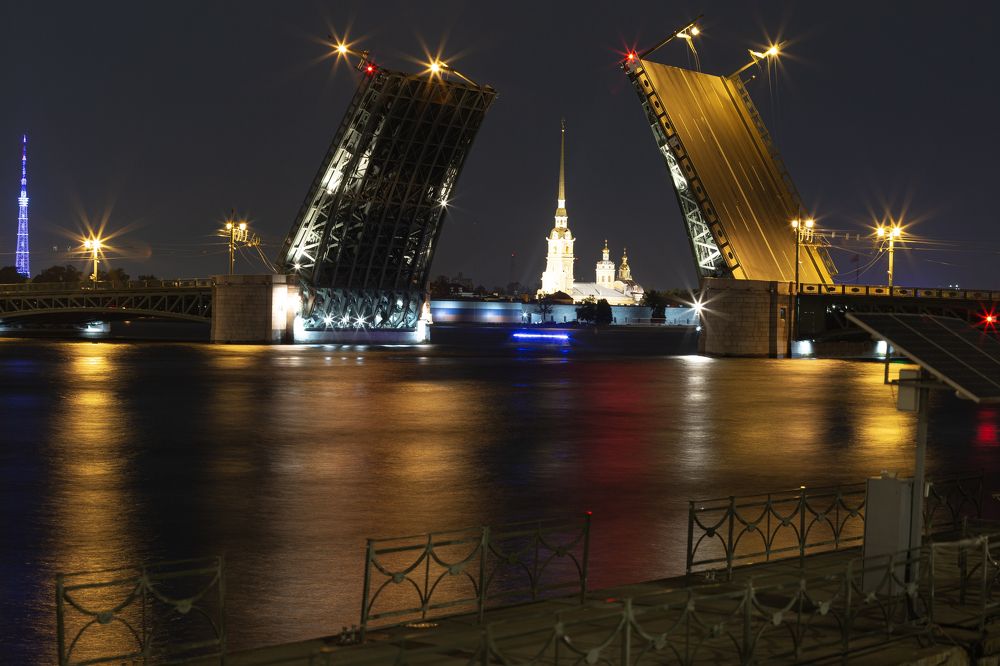 Дворцовый мост