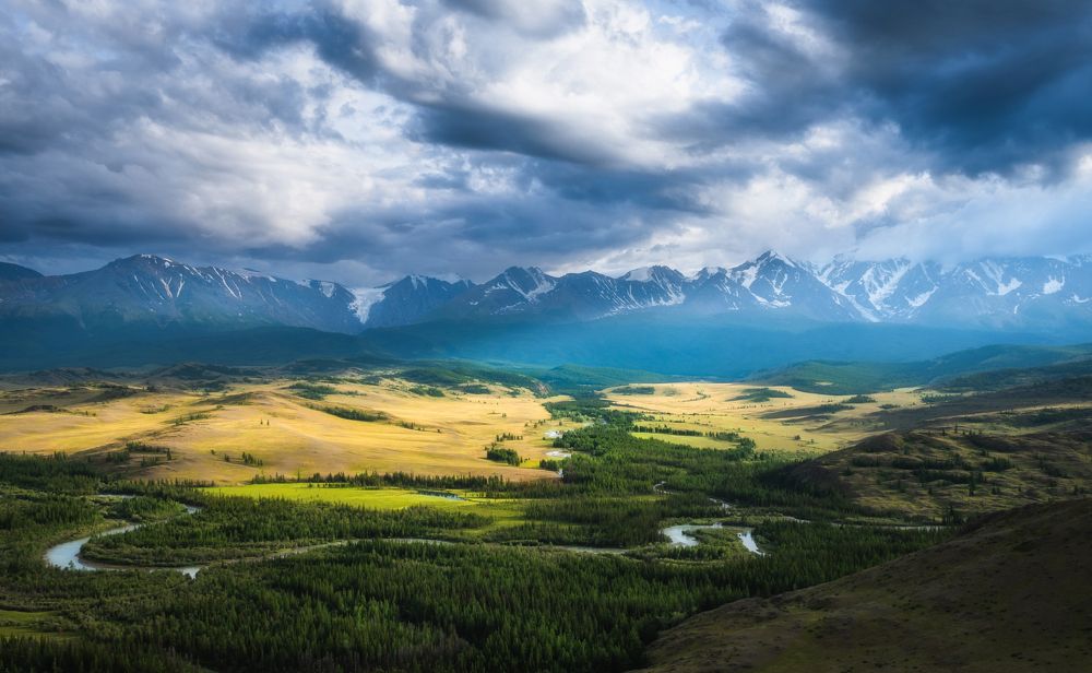 The confluence of the Chuya and Akturu rivers