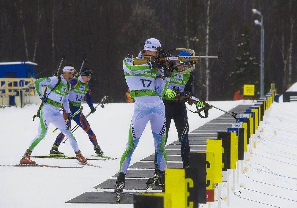 На рубеж мы приходим парами