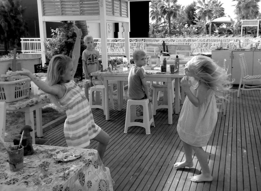 Мальчики из Швейцарии и одесситки