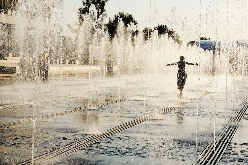 Москва. Крымская набережная. Сухой фонтан