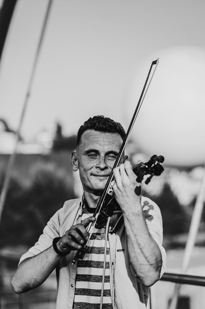 Notes of passion strings of fire...