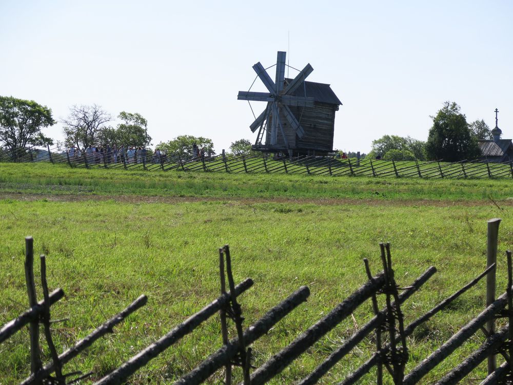 Фотография автора Олег Комарицкий