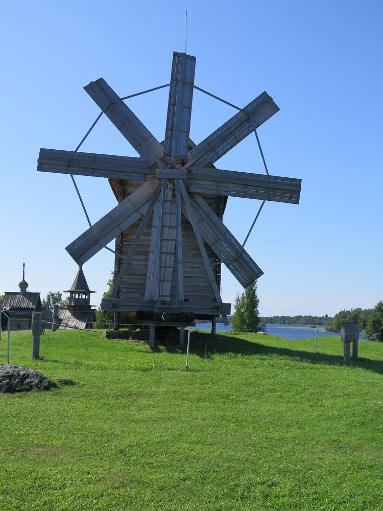 Фотография автора Олег Комарицкий