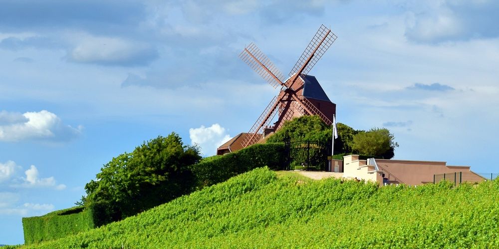 Mumm Champagne Windmill