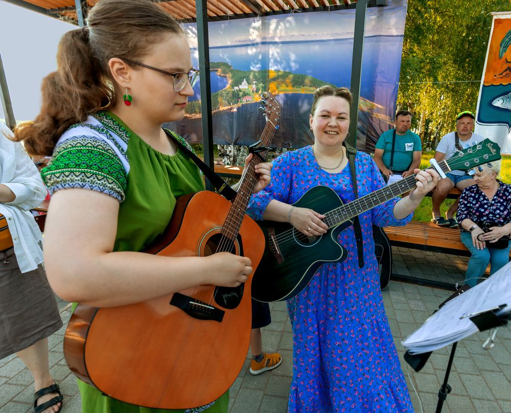 Город Онега. Праздник в городе.