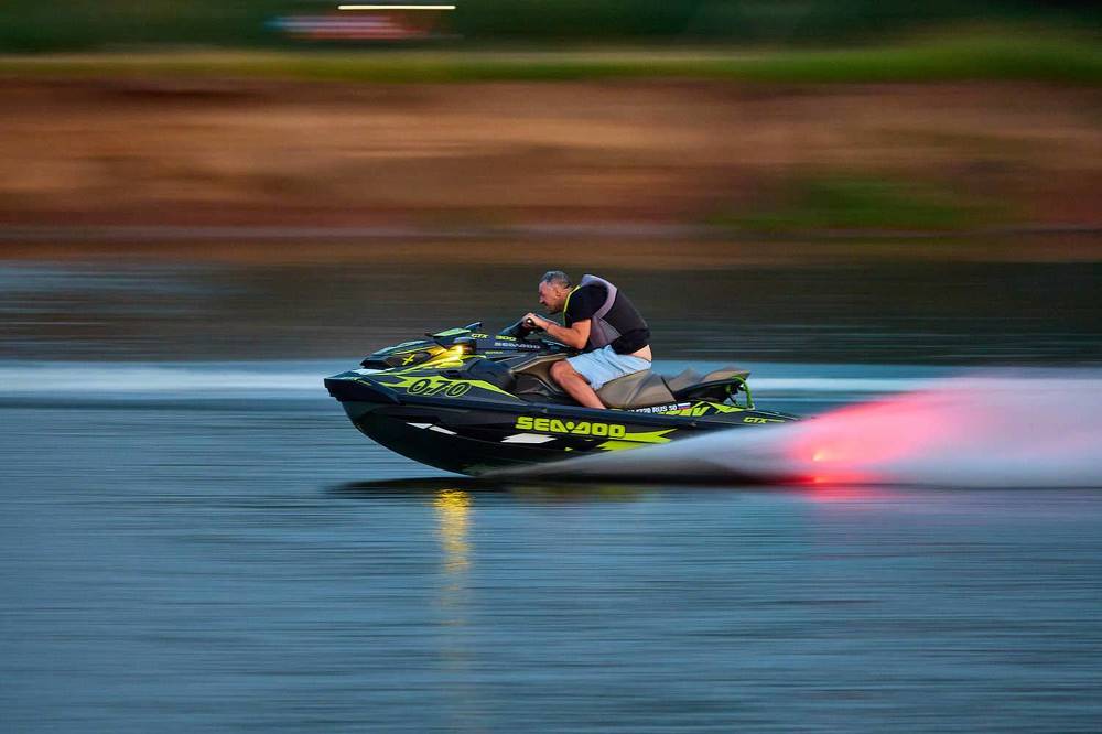 Photograph by Mikhail Khmelevskiy