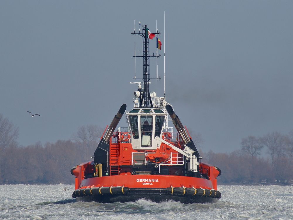 Ice  breaker on the Danube