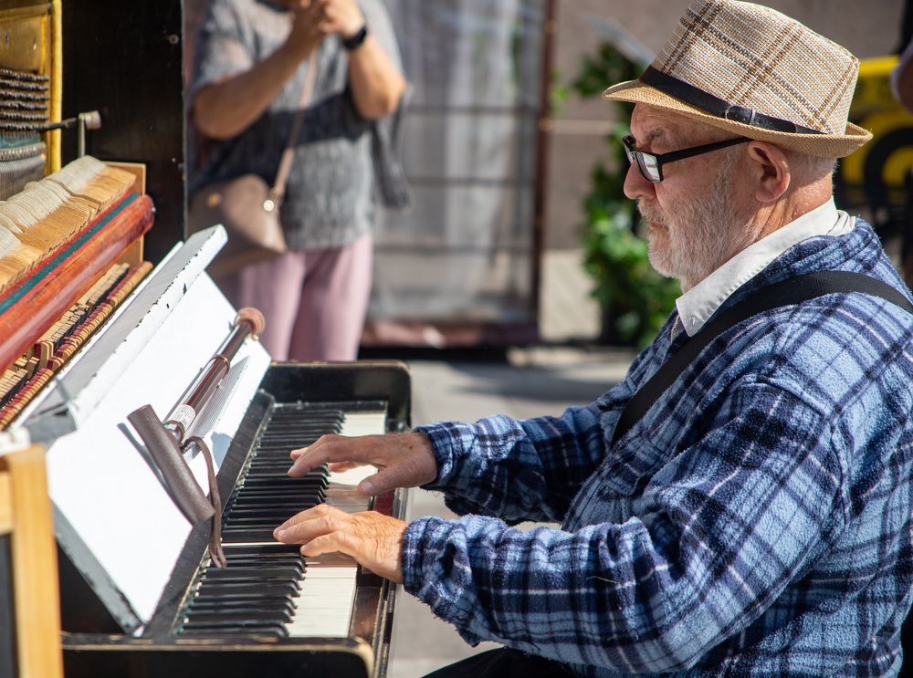 Фотография автора Андрей Челомов
