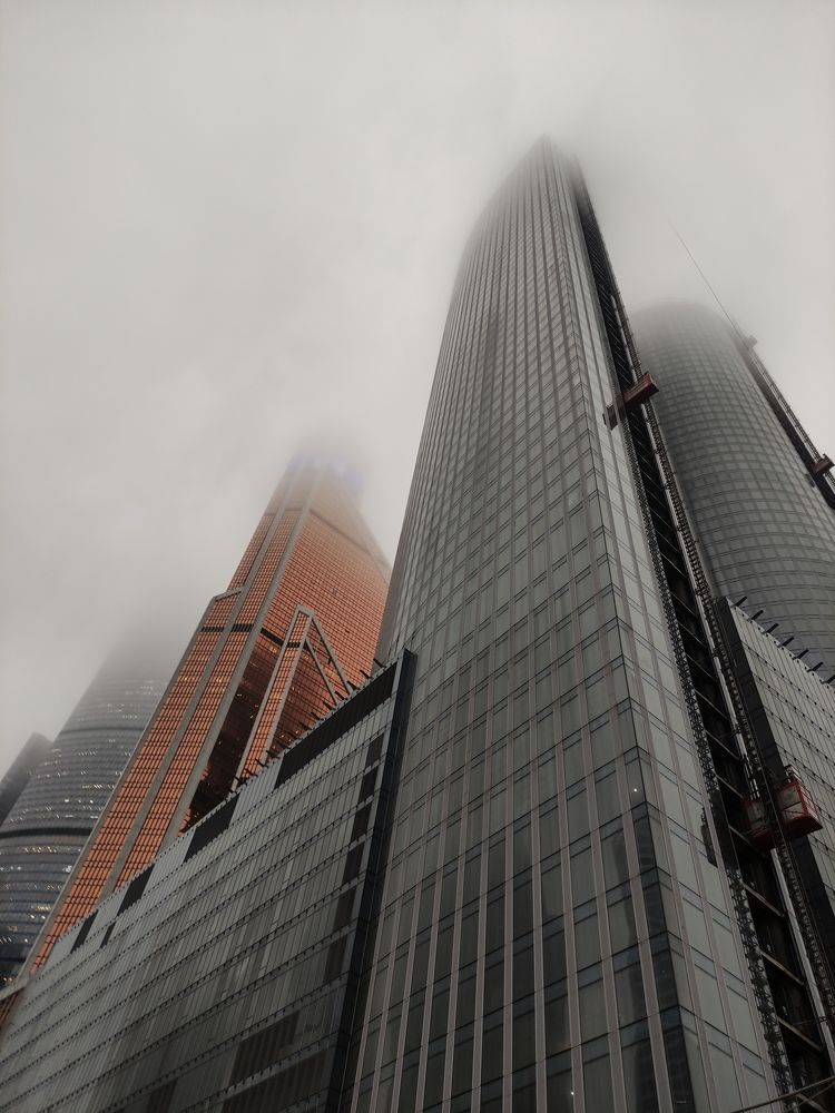 Москва-Сити. Туман