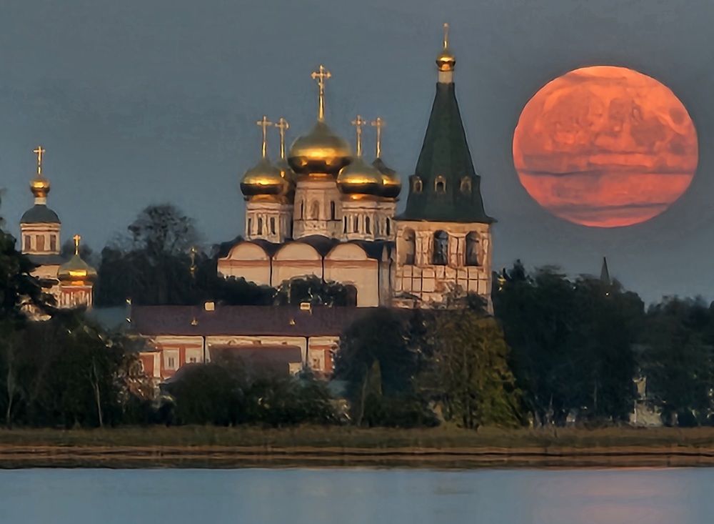 Сентябрьское суперлуние