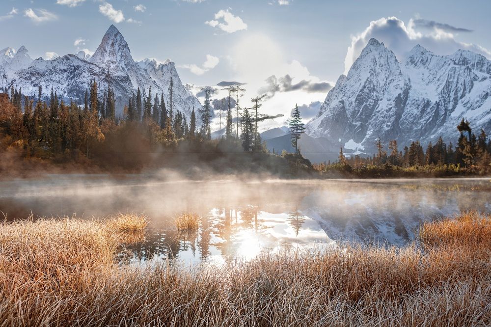 Раннее утро на альпийском озере
