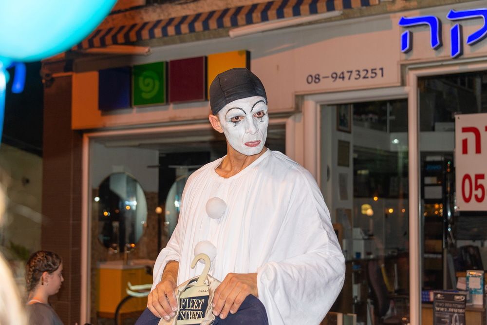 Photograph by Vladimir Bragilevsky