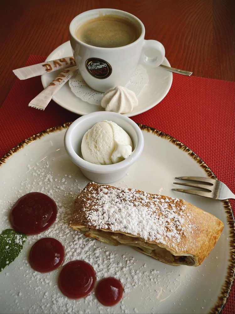 Яблочный штрудель