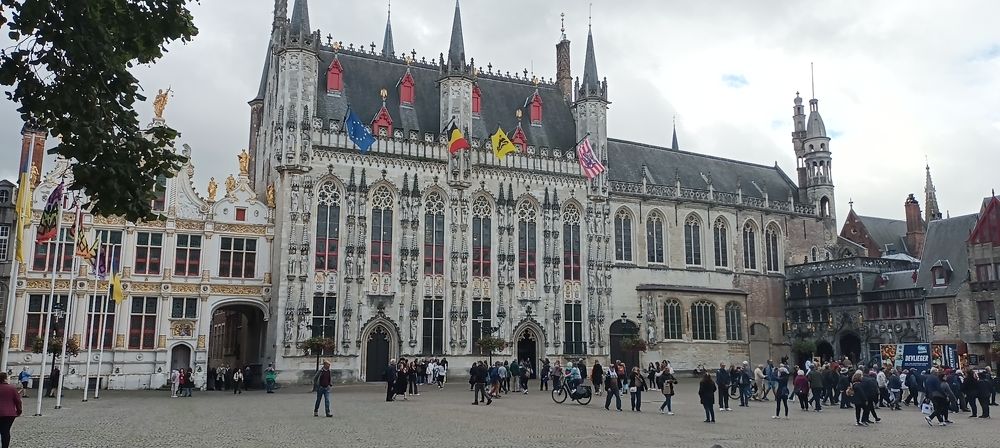 Брюгге. Ратуша