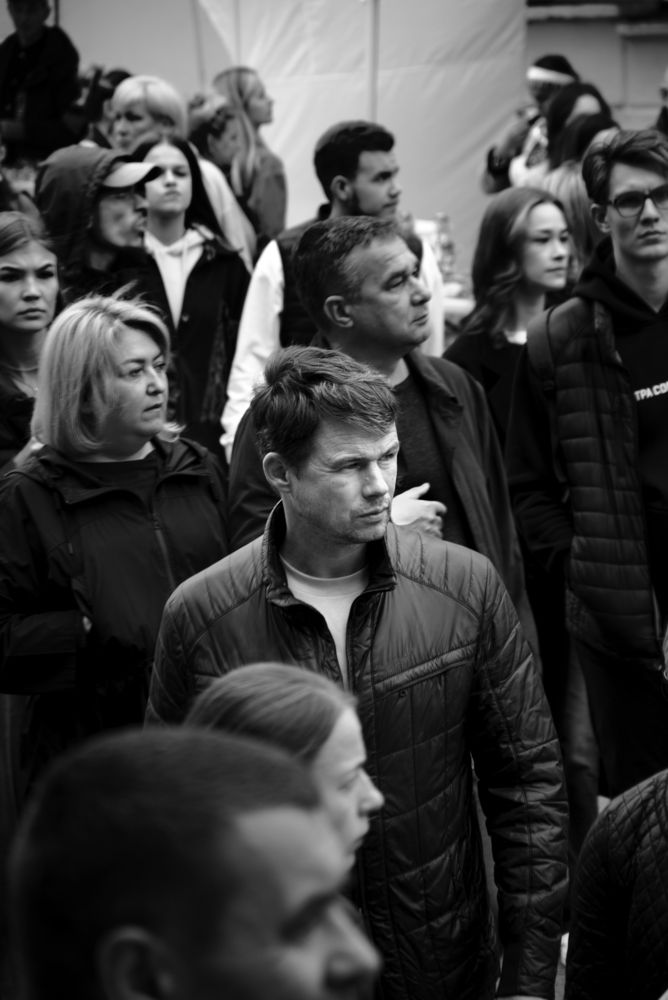 Одиночество в толпе.