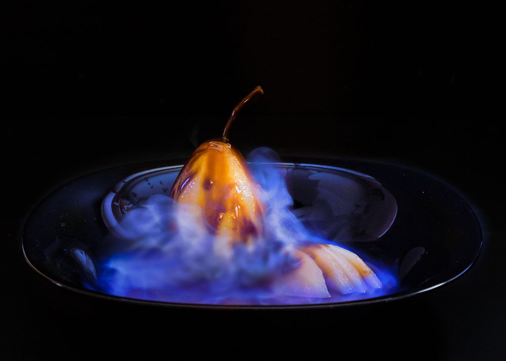 Фламбе с грушей