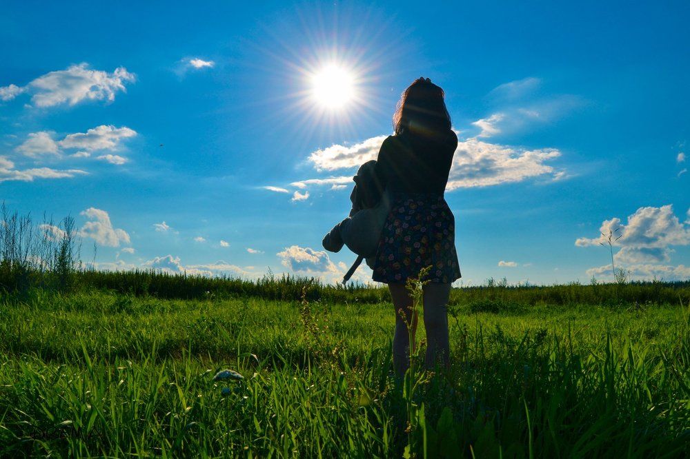 Девушка в Поле