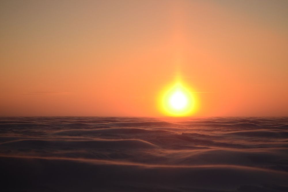 завалюсь в сугроб, до января не ждите