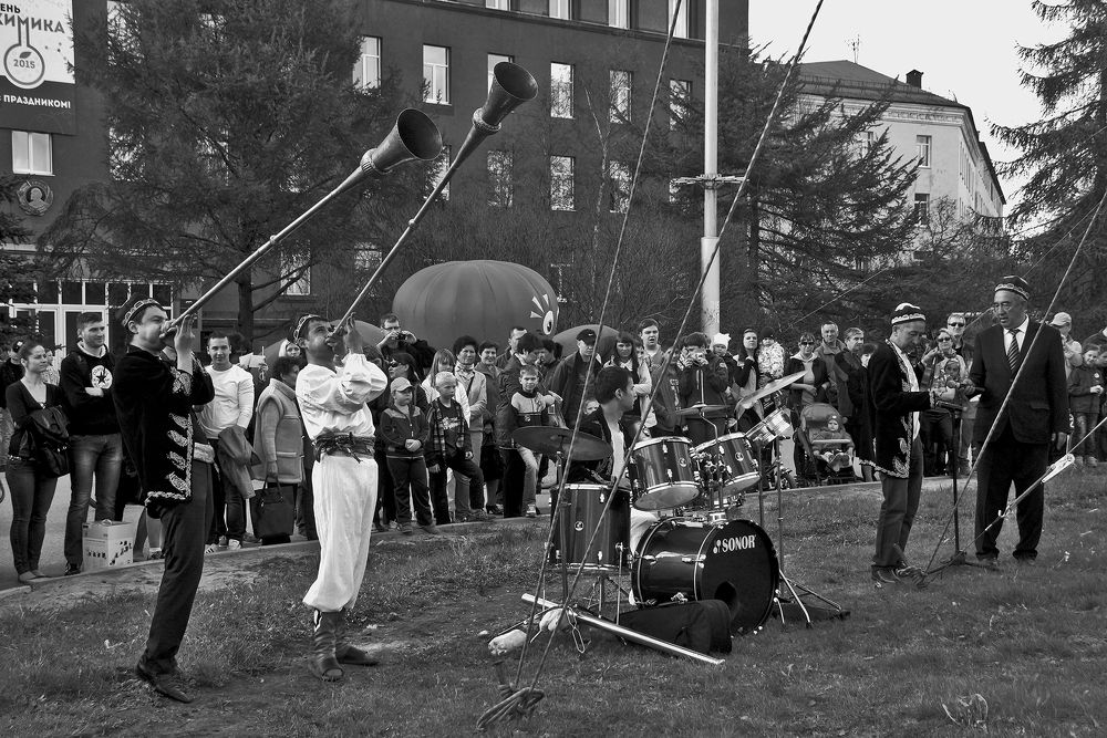 Уличный цирк