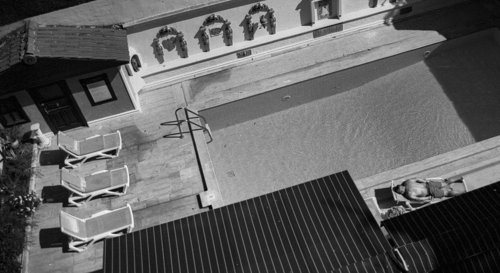 "Трое одного не ждут"