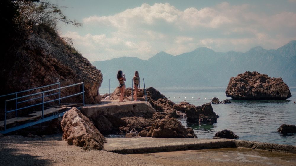 "Бархатный сезон"