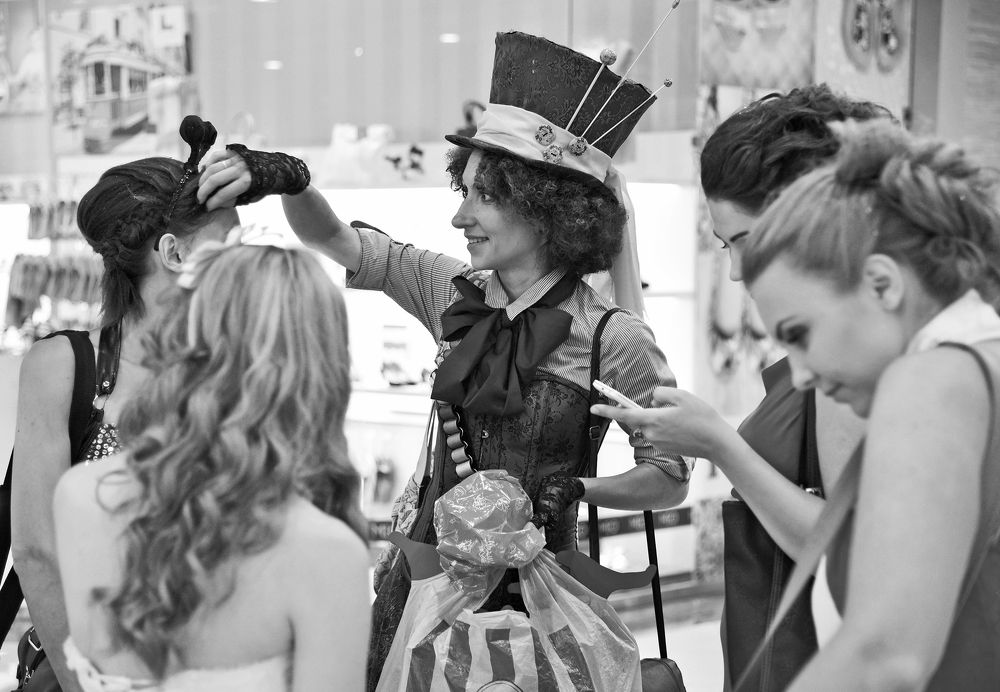 Будем радовать людей...